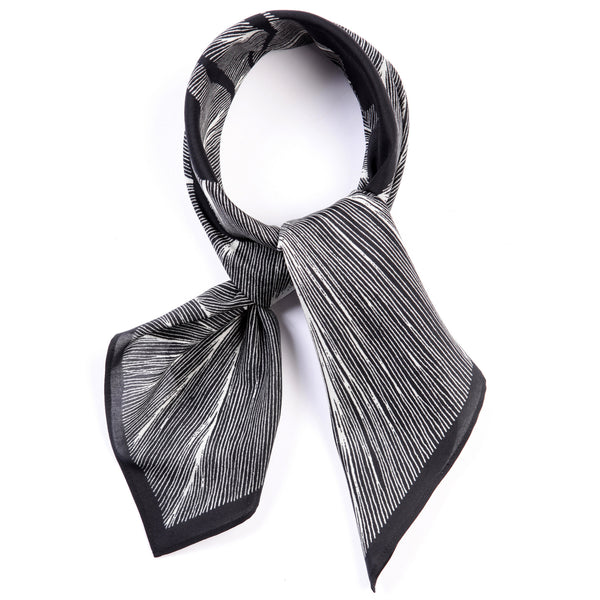 The-Black-and-White-Insect-Scarf-silk-carre-square-65x65-packshot