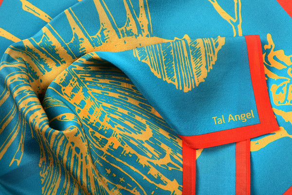 The-Yellow-Fish-Handkerchief-silk-square-blue-orange-45x45-closeup-view