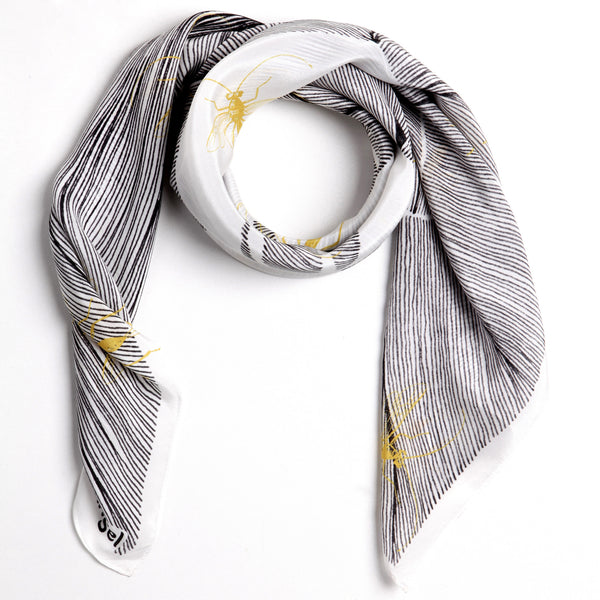 The-Yellow-Insect-Scarf-silk-carre-square-black-white-90x90-packshot-closeup